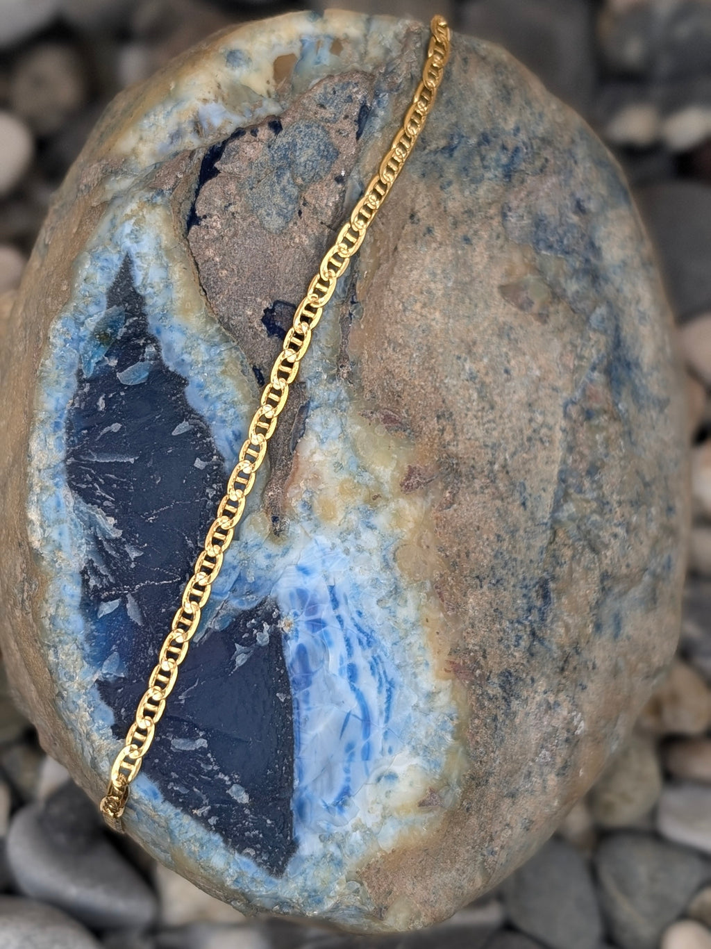 Gold Chain Bracelet model