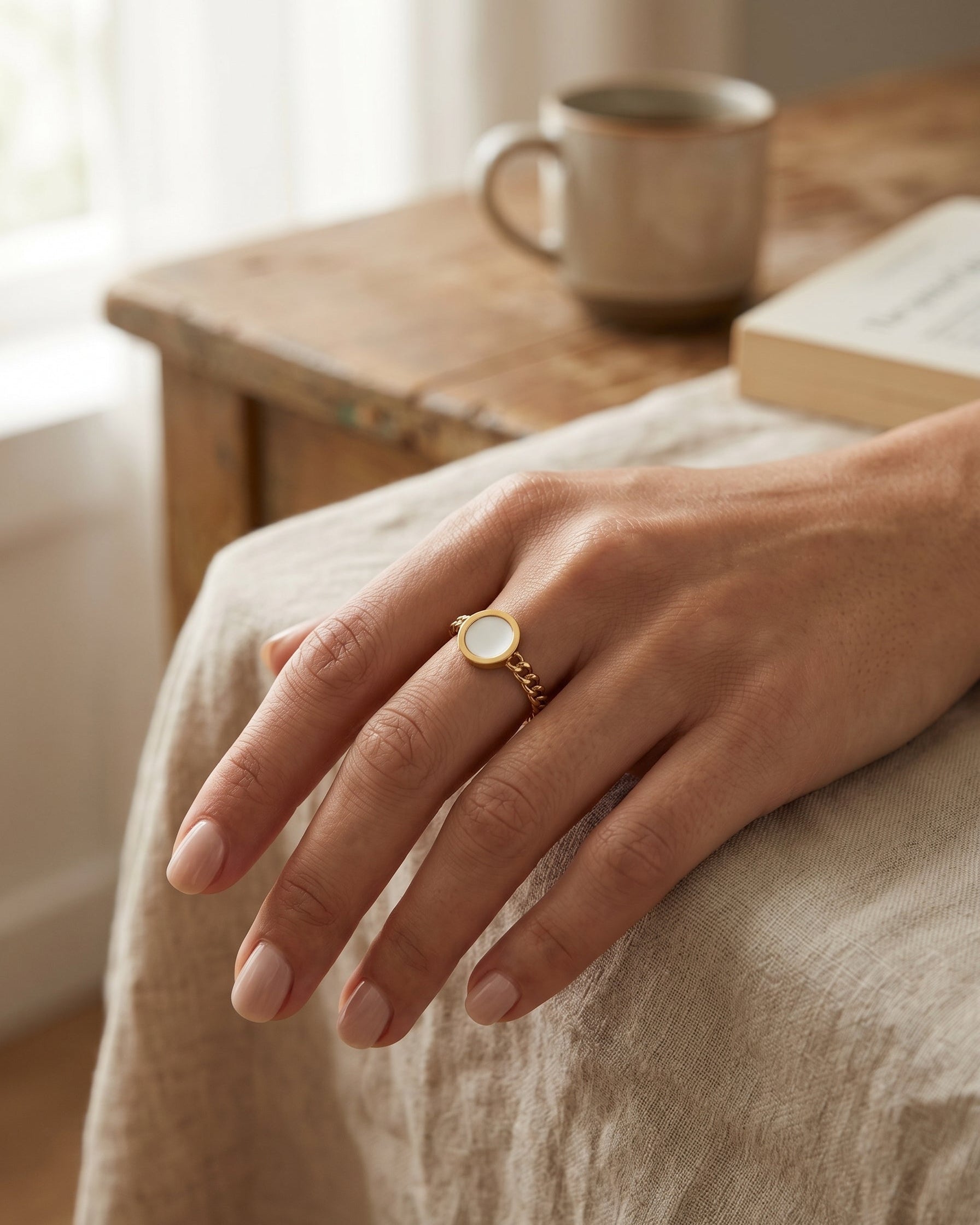 Gold Chain Ring with Circle Detail 