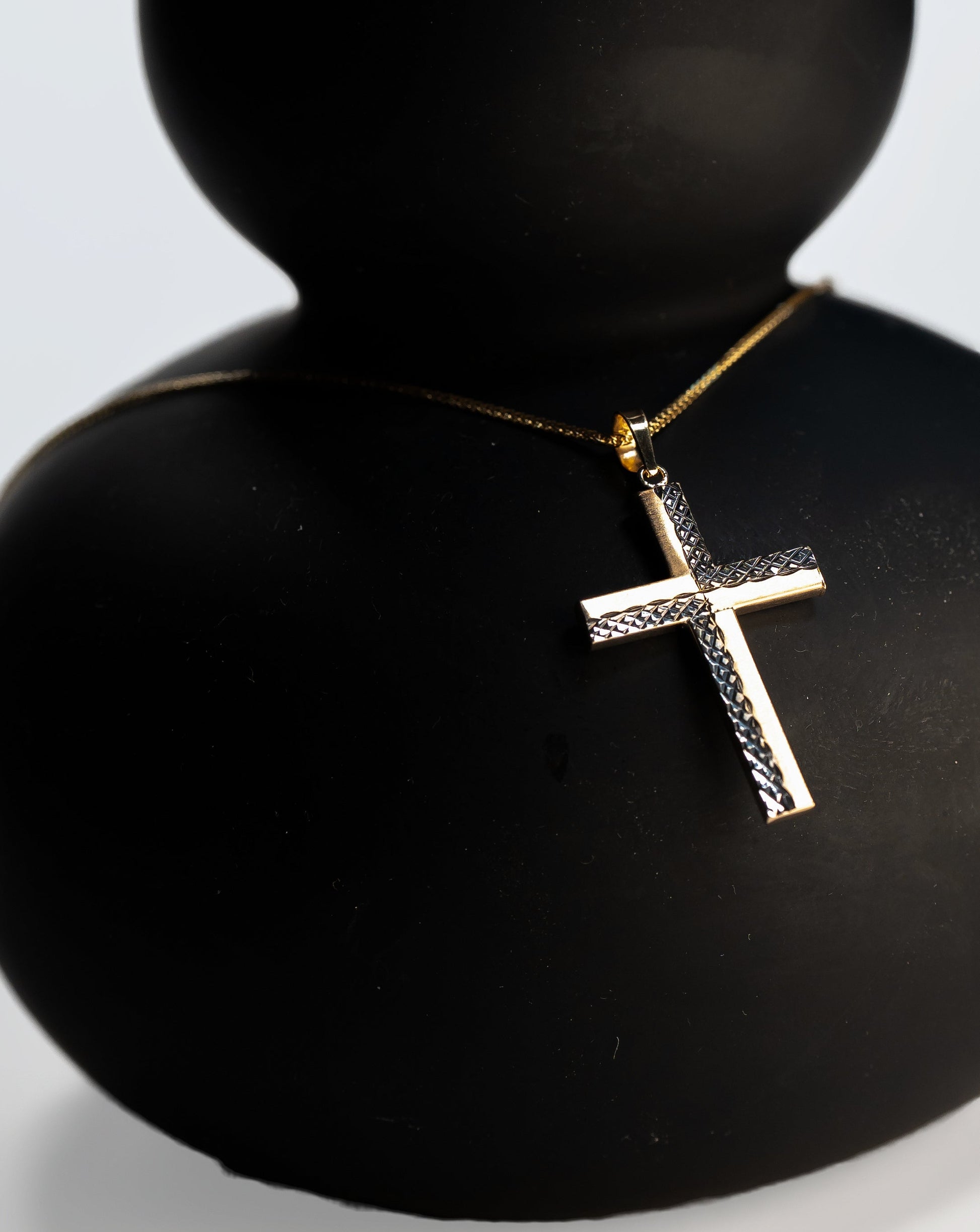 Gold Cross Necklace – Classic Faith Jewellery