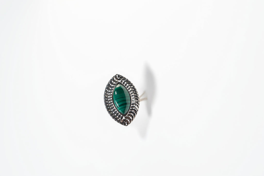 Malachite Eye Ring in Silver Tone
